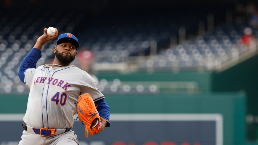 Jun 5, 2024; Washington, District of Columbia, USA; New York Mets starting pitcher Luis Severino (40) pitches against the Washington Nationals during the first inning at Nationals Park. Mandatory Credit: Geoff Burke-USA TODAY Sports