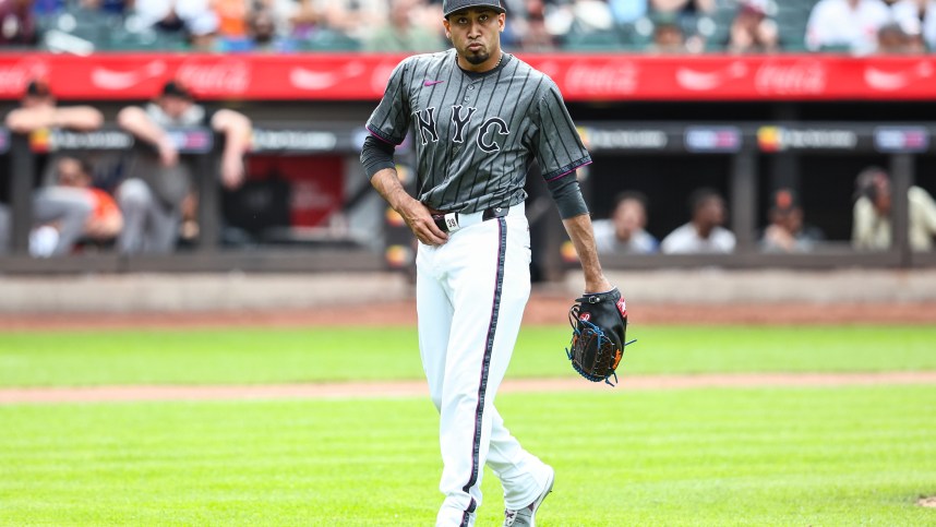 May 25, 2024; New York City, New York, USA;  New York Mets pitcher Edwin Díaz (39) walks off the mound after blowing the save in the ninth inning against the San Francisco Giants at Citi Field. Mandatory Credit: Wendell Cruz-USA TODAY Sports