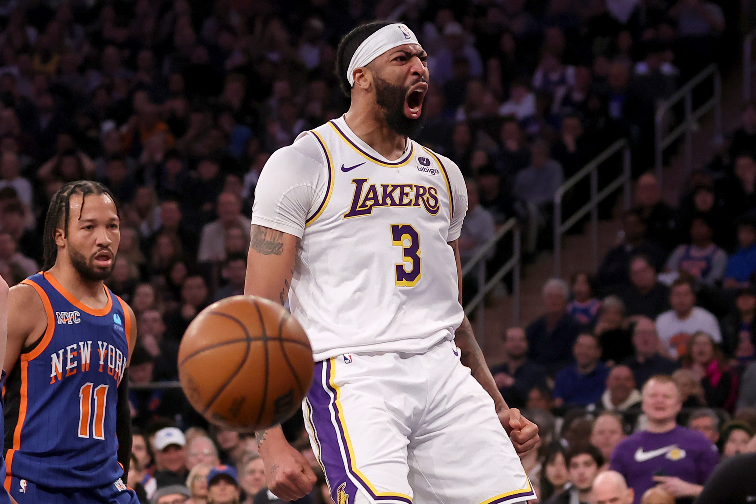 ESPN Analyst Believes Knicks Should Target Dynamic Lakers Star Big Man ...