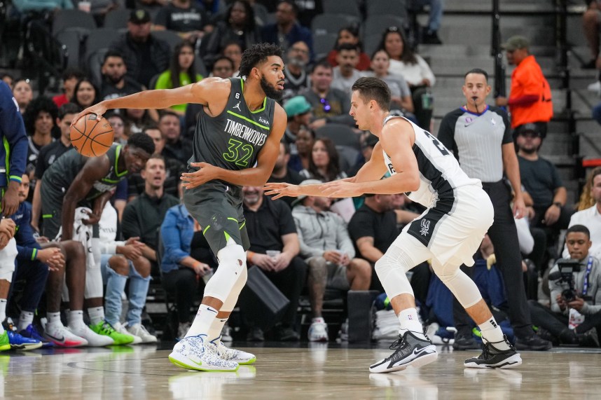 NBA: Minnesota Timberwolves at San Antonio Spurs, knicks