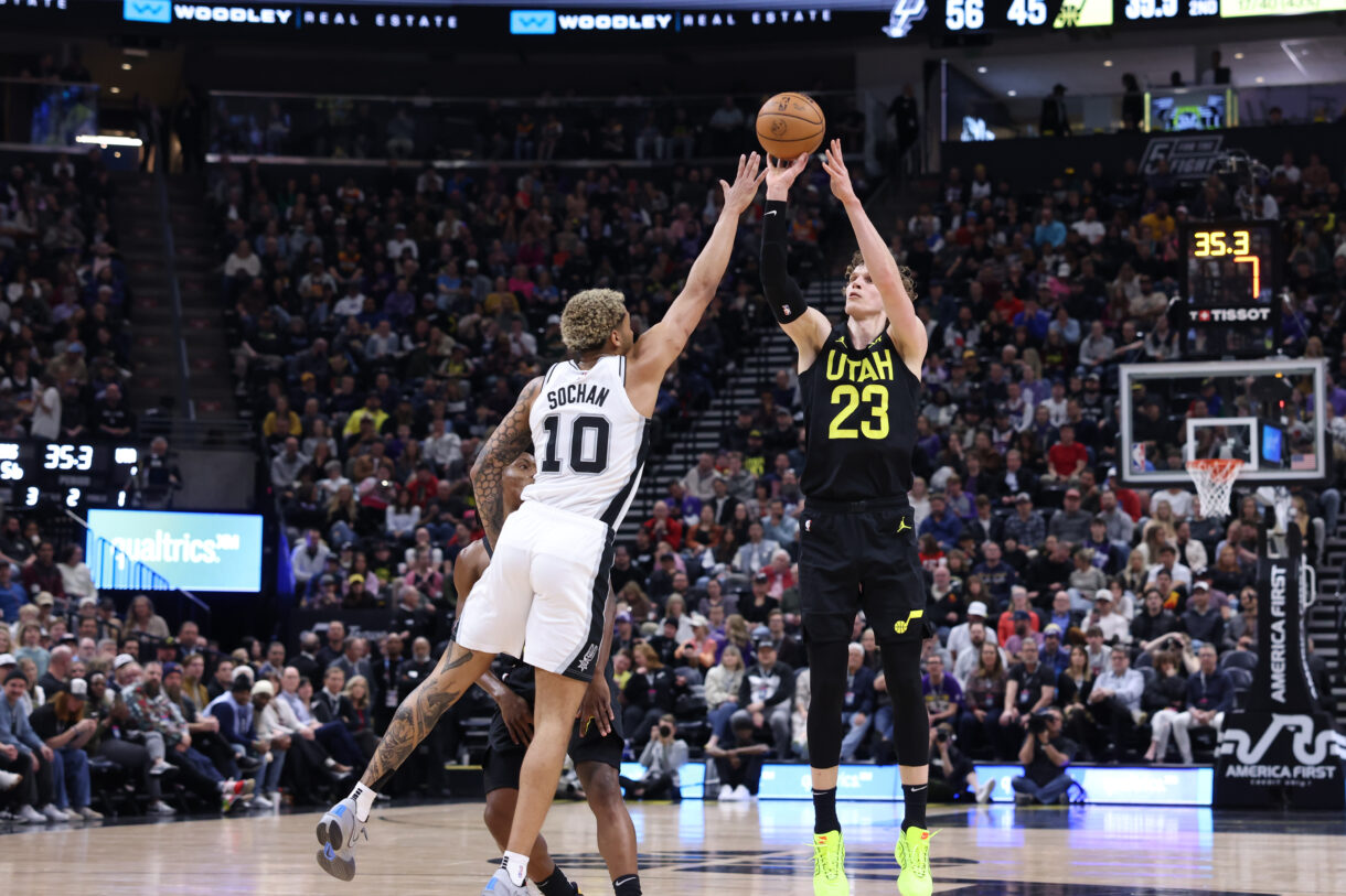 NBA: San Antonio Spurs at Utah Jazz, Lauri Markkanen, knicks