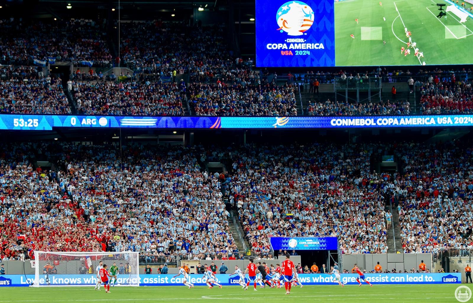 A crowd of 81k people gathered in MetLife Stadium | Credit: Juan Carlos Rubiano