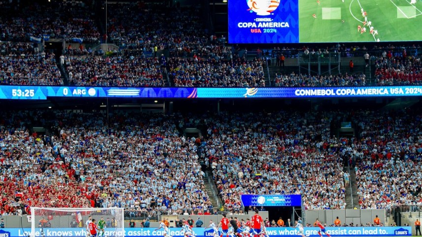 A crowd of 81k people gathered in MetLife Stadium | Credit: Juan Carlos Rubiano