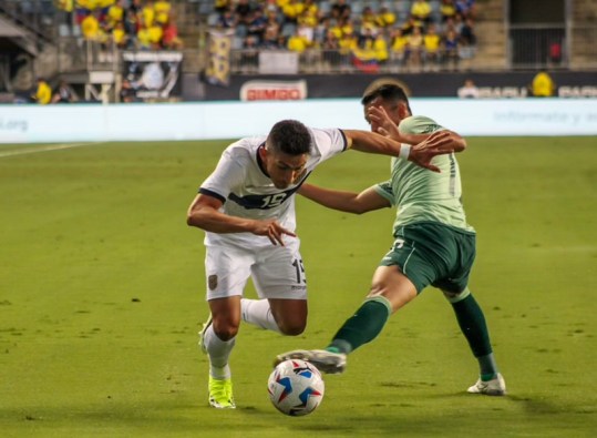 Angel Mena dribbles past a defender | Credit: Shanely Leonardini
