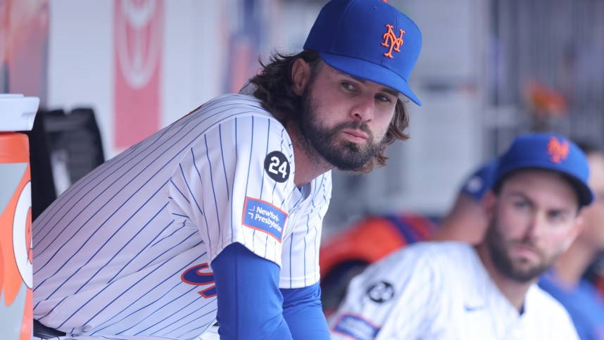 Jul 28, 2024; New York City, New York, USA; New York Mets outfielder Jesse Winker (3) sits in the dugout during the second inning against the Atlanta Braves at Citi Field. Mandatory Credit: Brad Penner-USA TODAY Sports