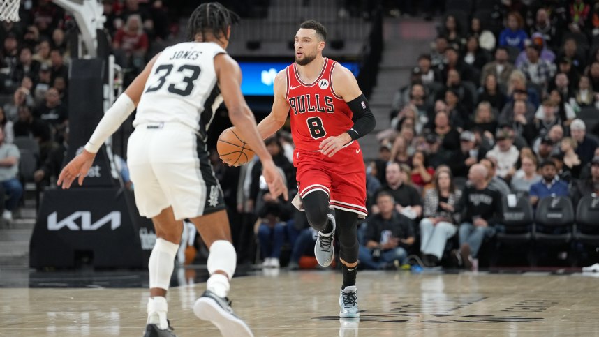 NBA: Chicago Bulls at San Antonio Spurs, knicks