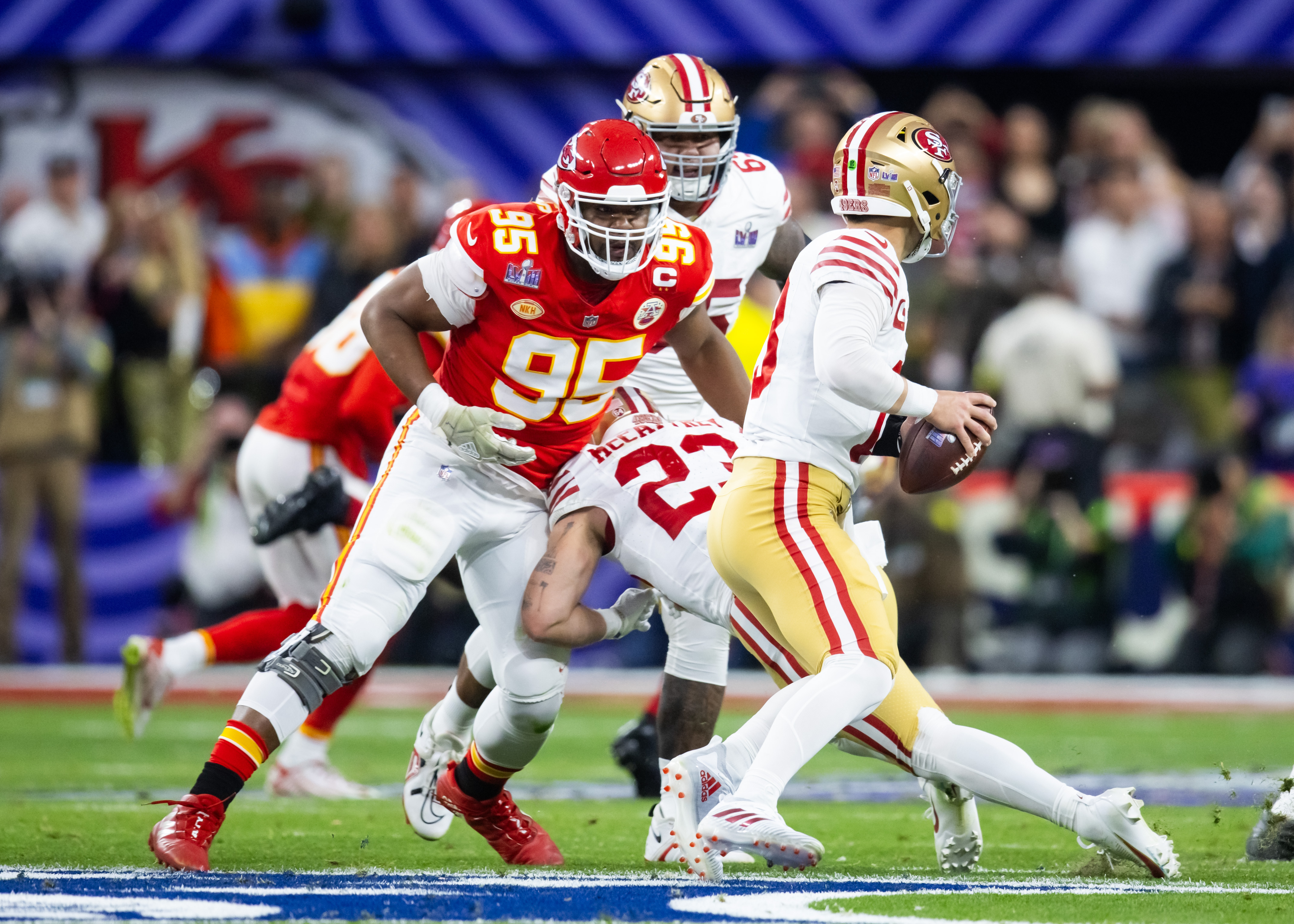 Giants considered pursuing Chiefs’ elite .75M DT in free agency