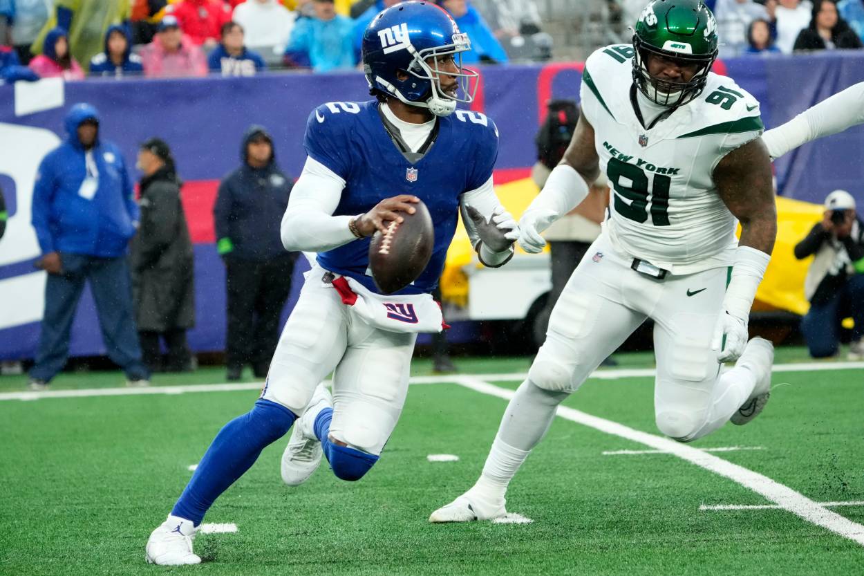 October 29, 2023; East Rutherford, NJ, USA; New York Giants quarterback Tyrod Taylor (2) looks for an open teammate.