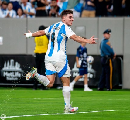 Julian Alvarez celebrates after scoring the opening goal of the game | Credit: Juan Carlos Rubiano