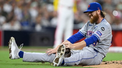 Mets’ recently acquired starting pitcher forced to leave the game after being struck by a liner