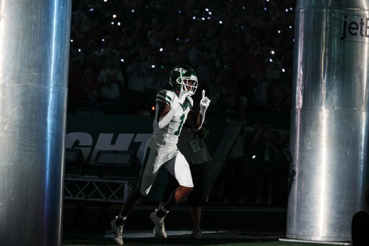 Oct 1, 2023; East Rutherford, New Jersey, USA; New York Jets cornerback Sauce Gardner (1) runs out to the field before the game against the Kansas City Chiefs at MetLife Stadium. Mandatory Credit: Vincent Carchietta-USA TODAY Sports