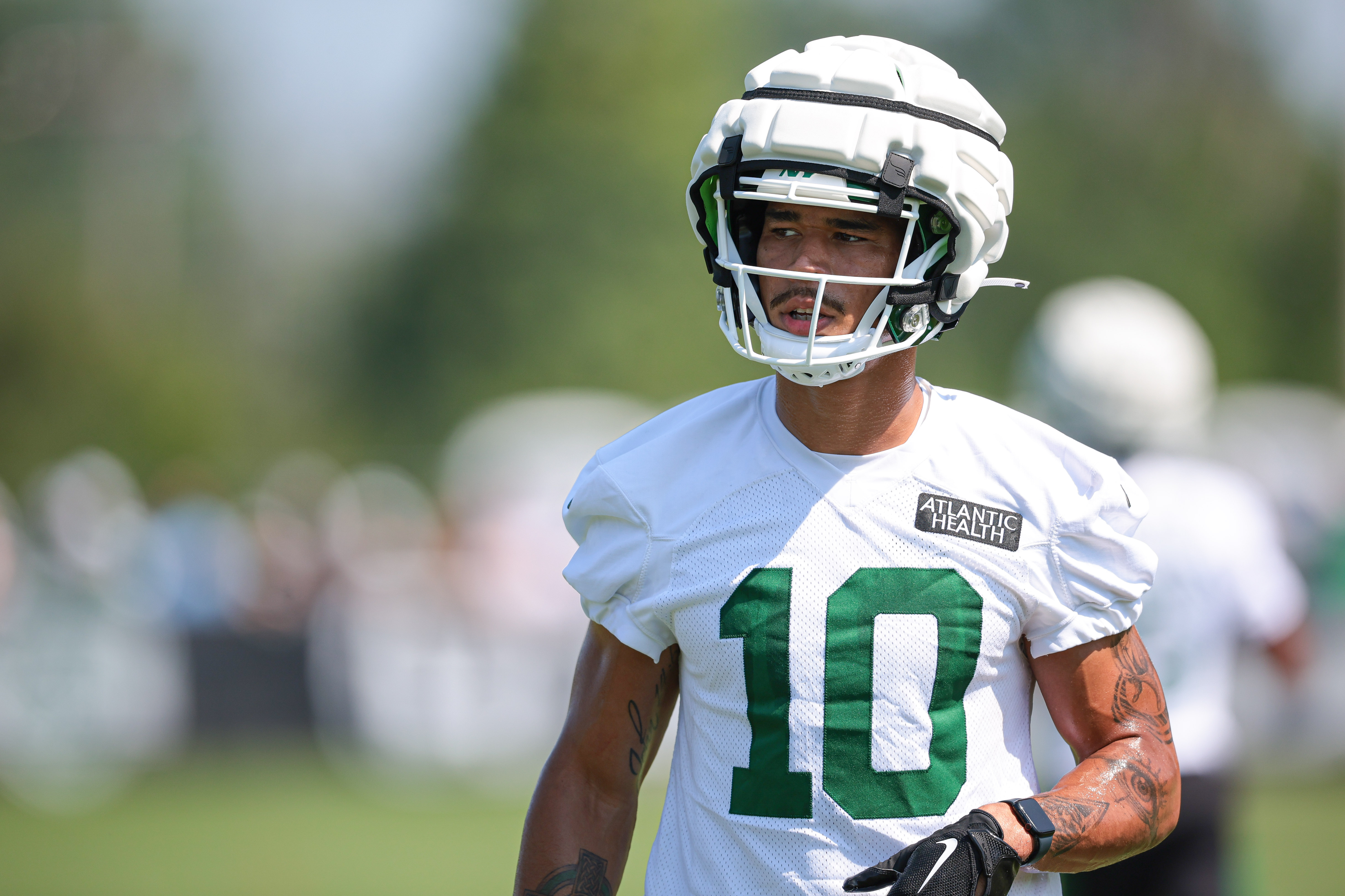 Jul 27, 2024; Florham Park, NJ, USA; New York Jets wide receiver Allen Lazard (10) looks on during training camp at Atlantic Health Jets Training Center. Mandatory Credit: Vincent Carchietta-USA TODAY Sports