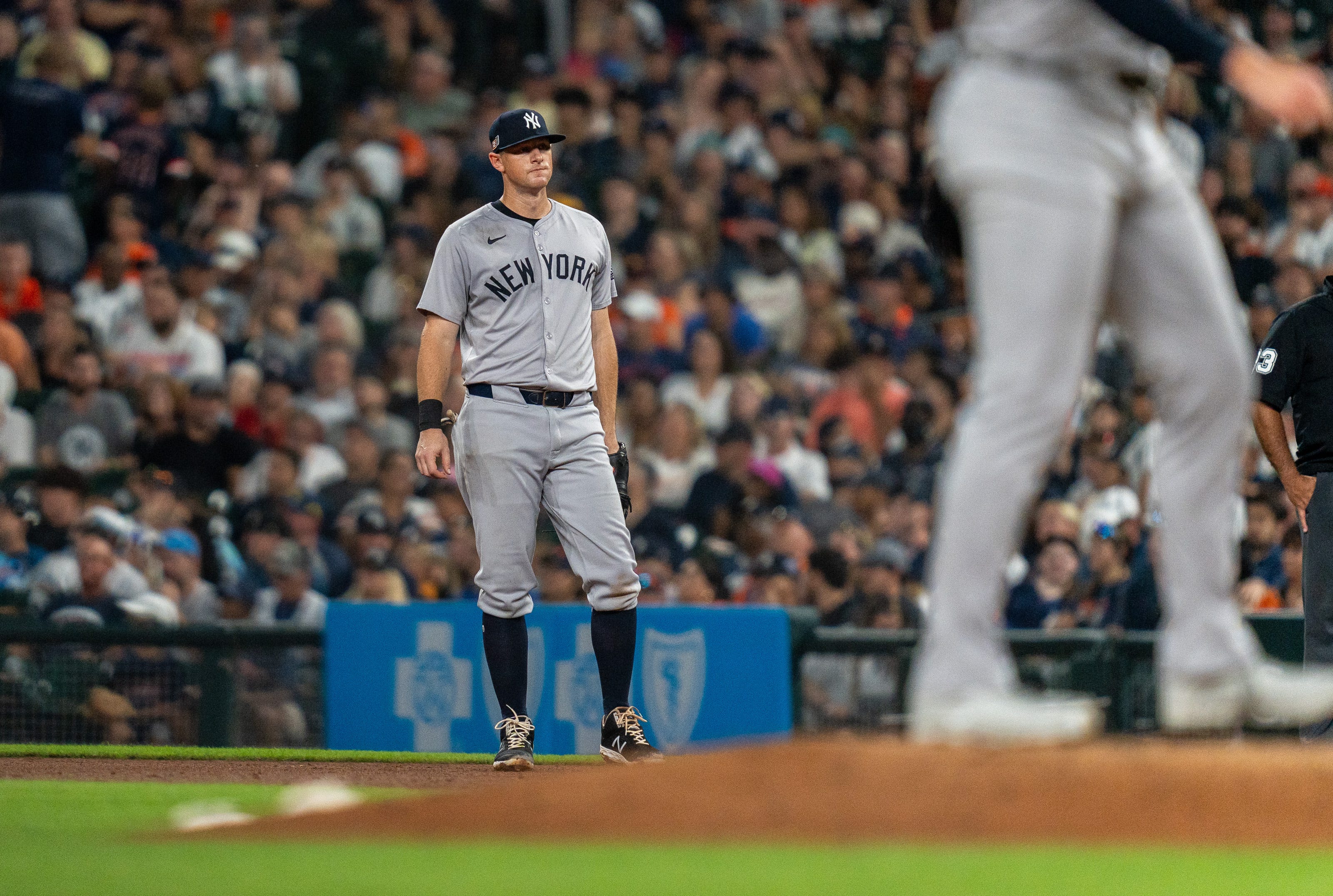 The Yankees have two veterans who are in poor performance and need to stop being in the starting lineup every day