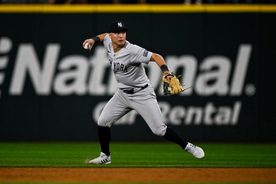 Yankees send struggling shortstop to the bench in favor of utility man