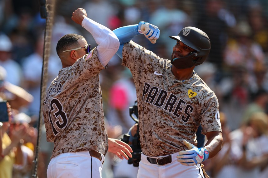 MLB: San Francisco Giants at San Diego Padres