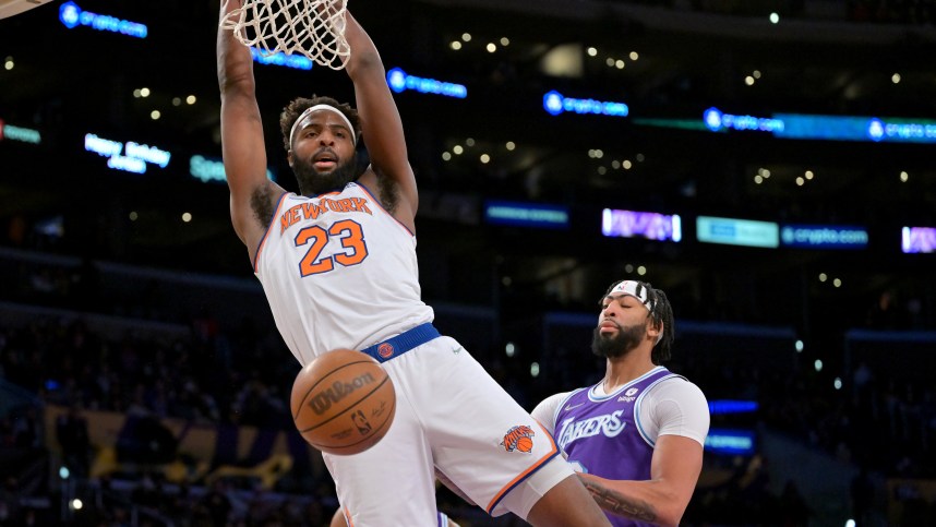 NBA: New York Knicks at Los Angeles Lakers