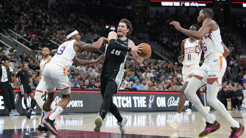 NBA: Phoenix Suns at San Antonio Spurs, lakers