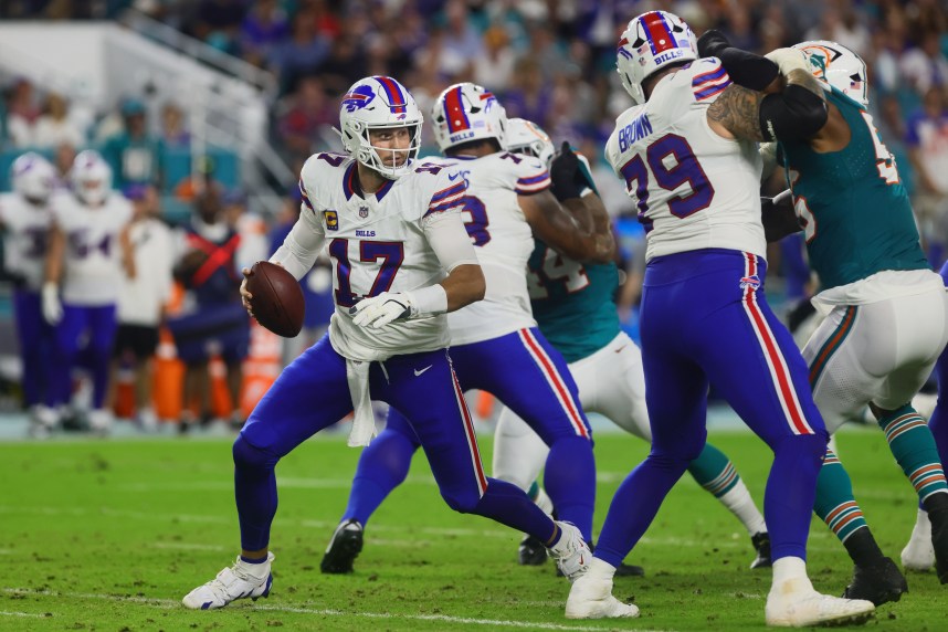 NFL: Buffalo Bills at Miami Dolphins