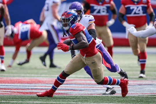 Sep 8, 2024; East Rutherford, New Jersey, USA; New York Giants wide receiver Malik Nabers (1) gains yards after catch during the first half against the Minnesota Vikings at MetLife Stadium. Mandatory Credit: Vincent Carchietta-Imagn Images