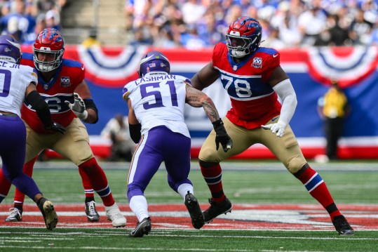 Sep 8, 2024; East Rutherford, New Jersey, USA; New York Giants offensive tackle Andrew Thomas (78) pass protects against Minnesota Vikings linebacker Blake Cashman (51) during the second half at MetLife Stadium. Mandatory Credit: John Jones-Imagn Images