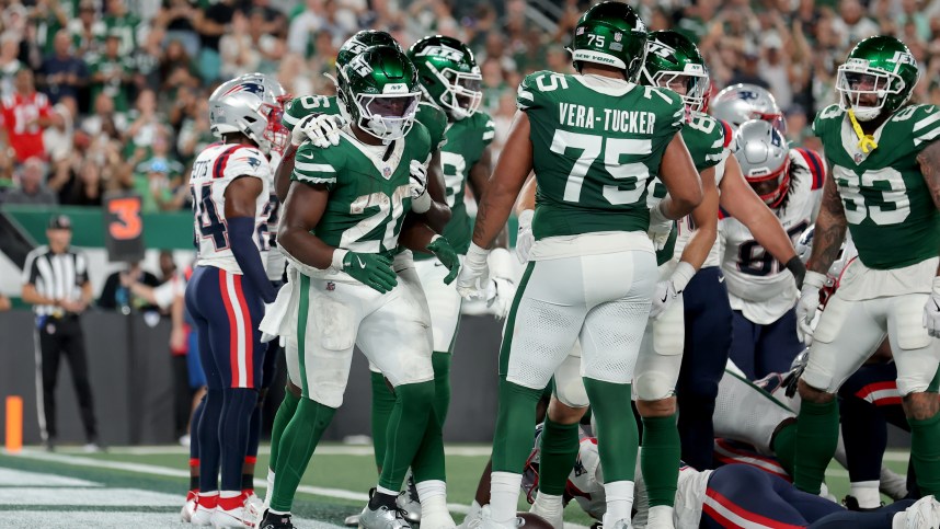 NFL: New England Patriots at New York Jets