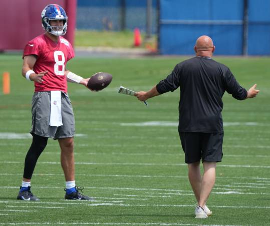 Syndication: The Record, brian daboll, daniel jones, new york giants