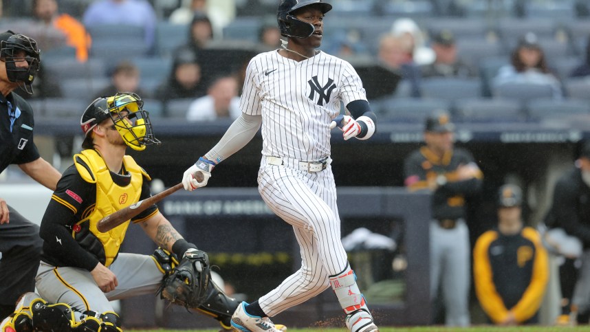 MLB: Pittsburgh Pirates at New York Yankees, jazz