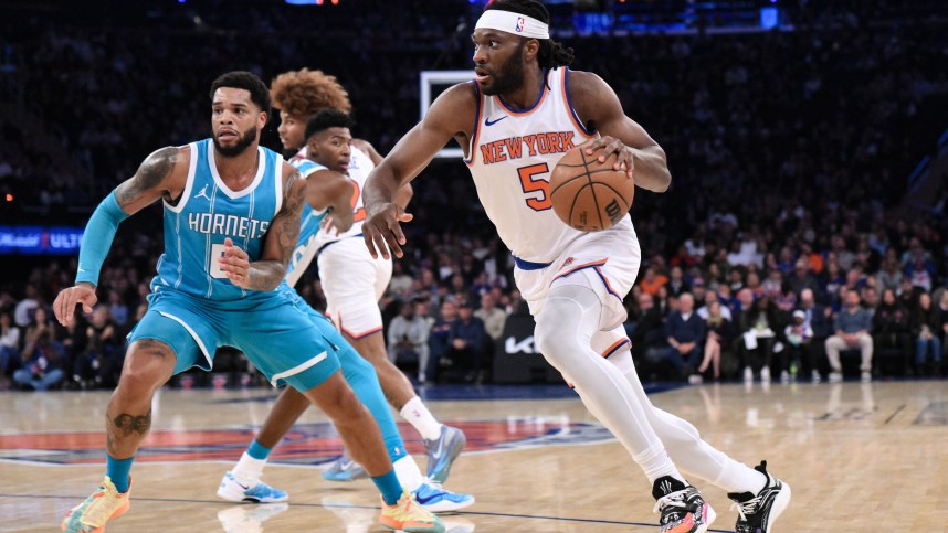 NBA: Preseason-Charlotte Hornets at New York Knicks, precious achiuwa