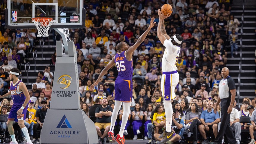 NBA: Preseason-Phoenix Suns at Los Angeles Lakers