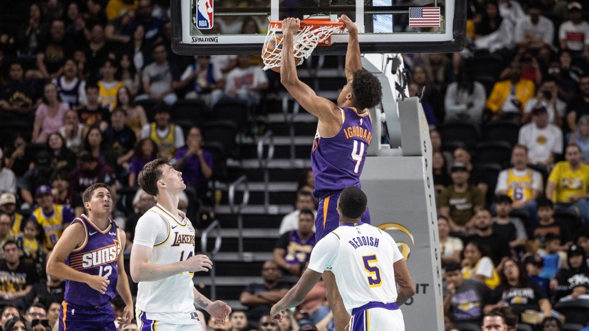 NBA: Preseason-Phoenix Suns at Los Angeles Lakers