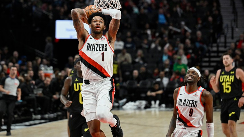 NBA: Preseason-Utah Jazz at Portland Trail Blazers, lakers