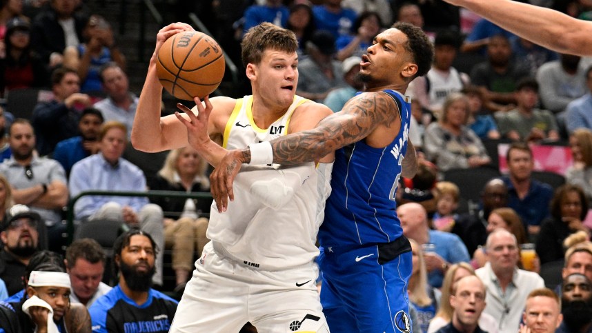 NBA: Utah Jazz at Dallas Mavericks, lakers