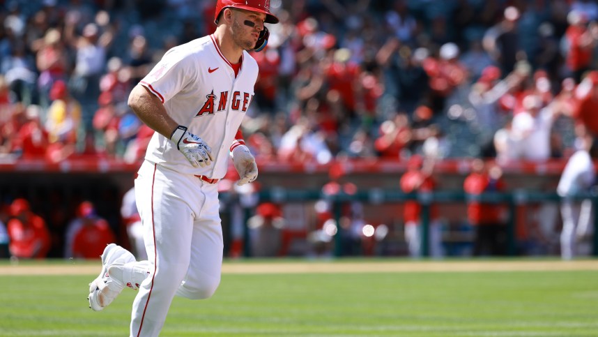 MLB: Baltimore Orioles at Los Angeles Angels, phillies