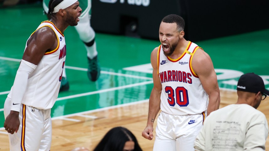 Nov 6, 2024; Boston, Massachusetts, USA; Golden State Warriors guard Stephen Curry (30) reacts during the second half against the Boston Celtics at TD Garden. Mandatory Credit: Paul Rutherford-Imagn Images