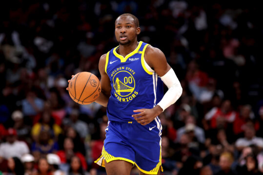 Nov 2, 2024; Houston, Texas, USA; Golden State Warriors forward Jonathan Kuminga (00) handles the ball against the Houston Rockets during the second quarter at Toyota Center. Mandatory Credit: Erik Williams-Imagn Images