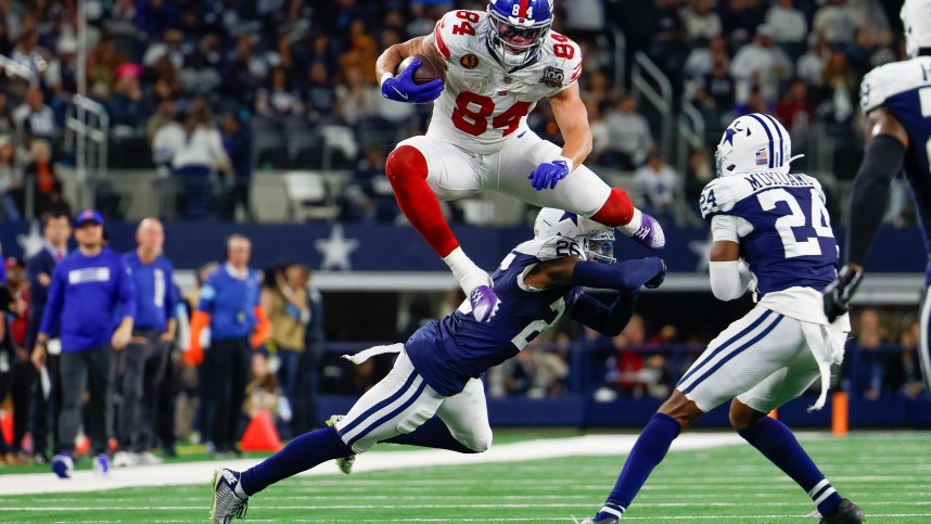 NFL: New York Giants at Dallas Cowboys, theo johnson