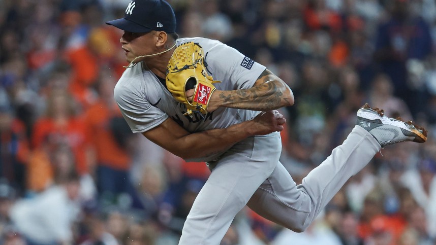 Mar 28, 2024; Houston, Texas, USA; New York Yankees relief pitcher Jonathan Loaisiga (43) during the sixth inning against the Houston Astros at Minute Maid Park. Mandatory Credit: Troy Taormina-Imagn Images