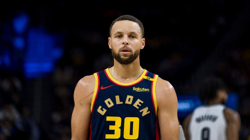 Nov 25, 2024; San Francisco, California, USA; Golden State Warriors guard Stephen Curry (30) nearing the end of the second half of the game against the Brooklyn Nets at Chase Center. Mandatory Credit: John Hefti-Imagn Images