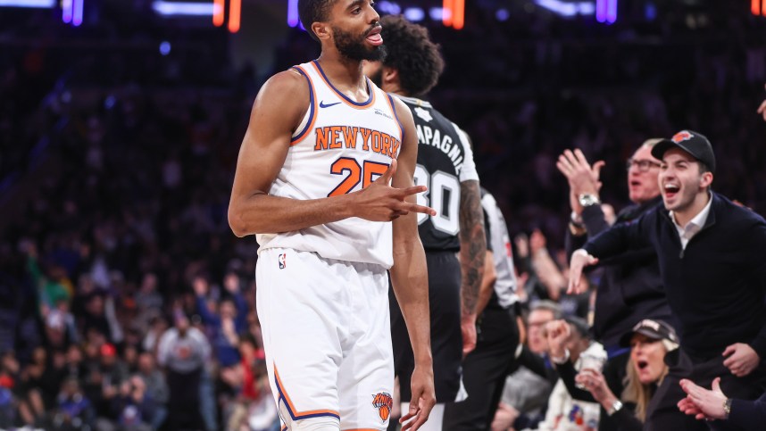 NBA: San Antonio Spurs at New York Knicks