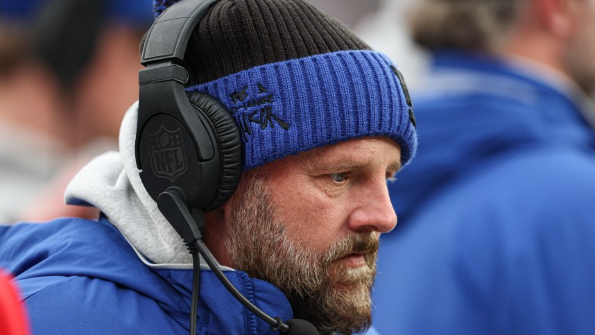 Dec 15, 2024; East Rutherford, New Jersey, USA; New York Giants head coach Brian Daboll reacts during the second half against the Baltimore Ravens at MetLife Stadium. Mandatory Credit: Vincent Carchietta-Imagn Images