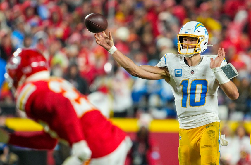 NFL: Los Angeles Chargers at Kansas City Chiefs