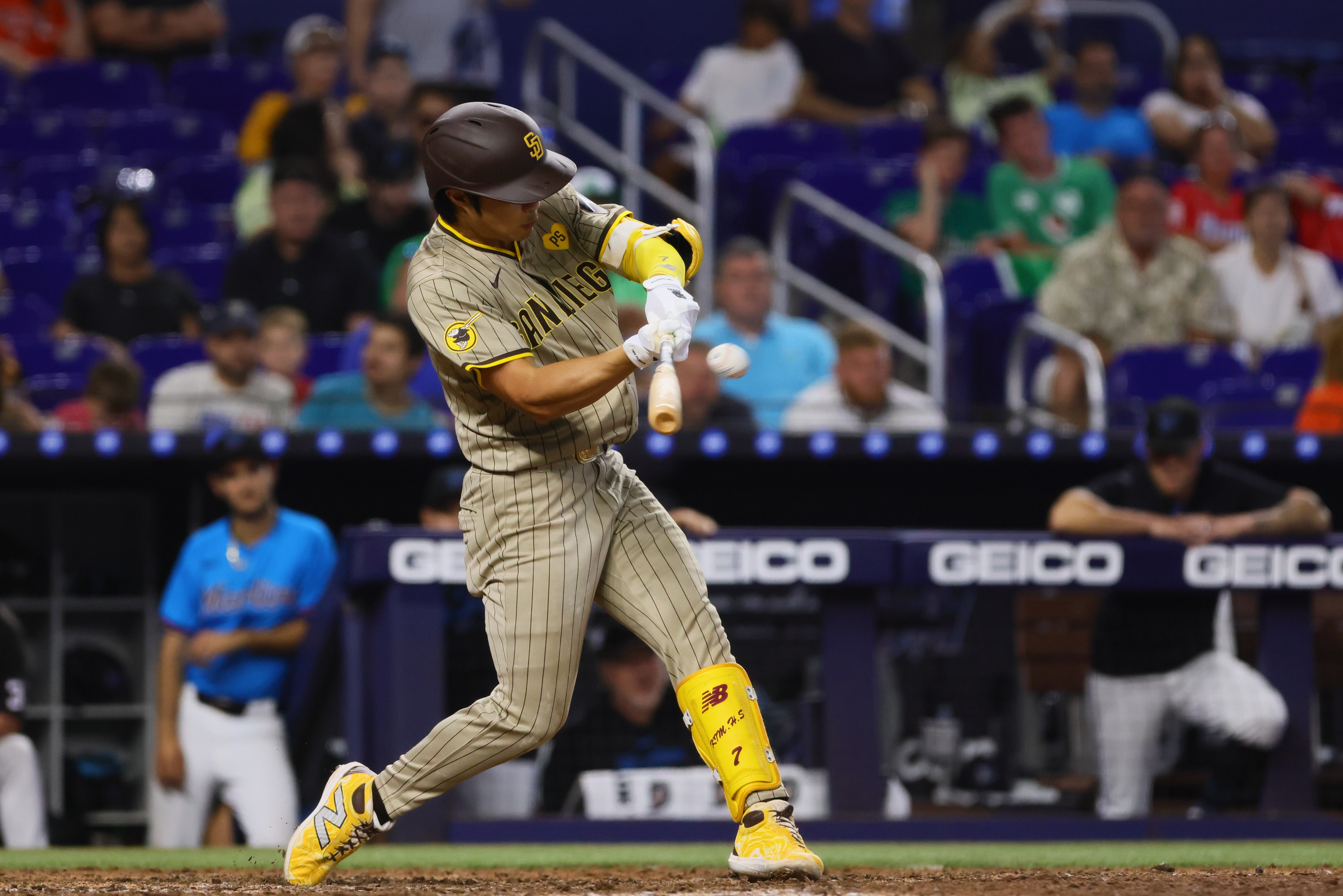 Yankees could open the door for 2 elite defensive infielders