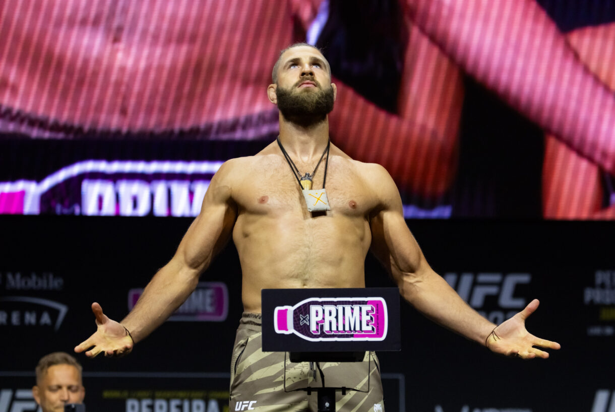 MMA: UFC 303-Weigh Ins