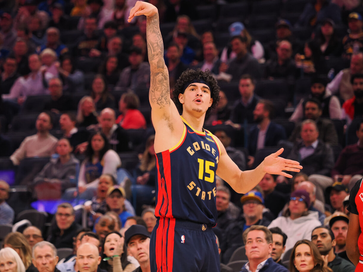 Jan 23, 2025; San Francisco, California, USA; Golden State Warriors forward Gui Santos (15) scores a three point basket against the Chicago Bulls during the second quarter at Chase Center. Mandatory Credit: Kelley L Cox-Imagn Images
