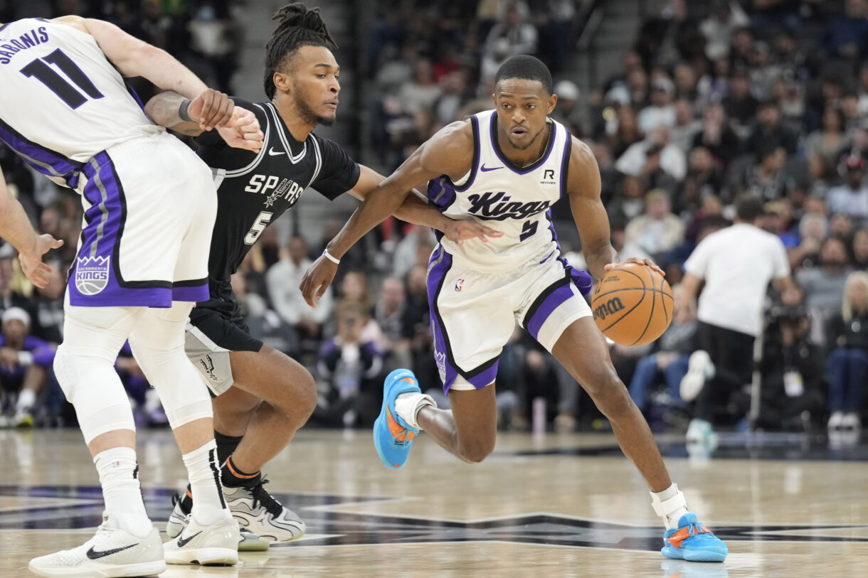 NBA: Sacramento Kings at San Antonio Spurs