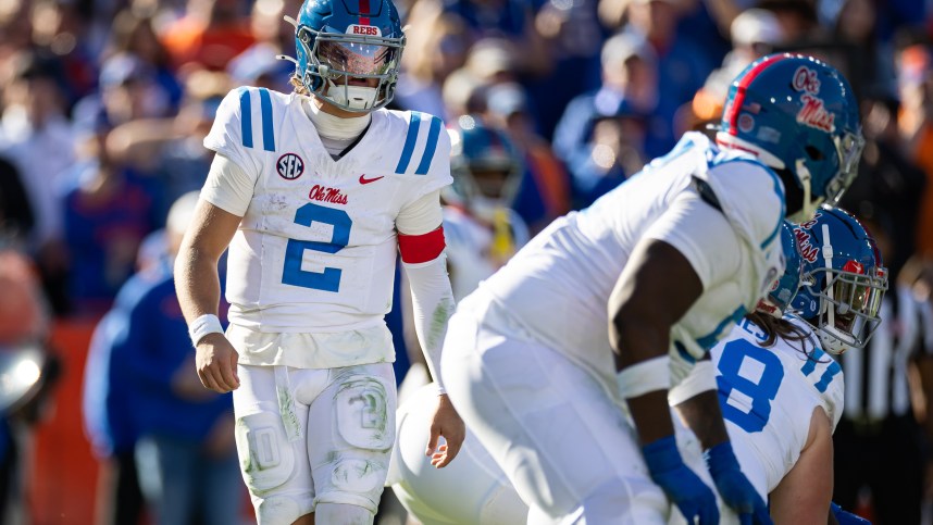 NCAA Football: Mississippi at Florida, jaxson dart, new york giants