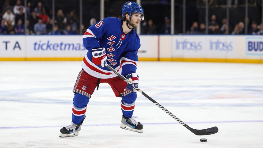 NHL: St. Louis Blues at New York Rangers