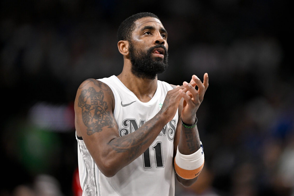 Kyrie Irving, Mavericks