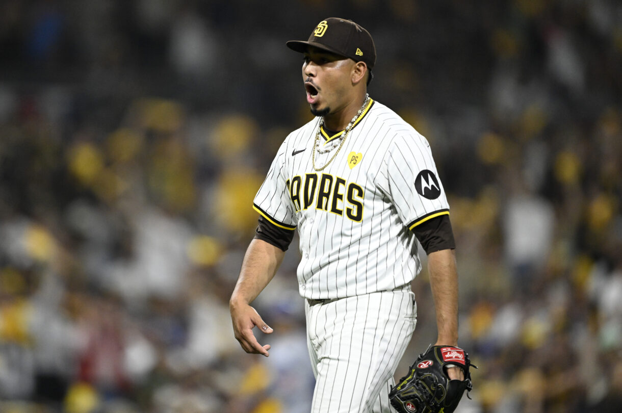 Jeremiah Estrada, Padres