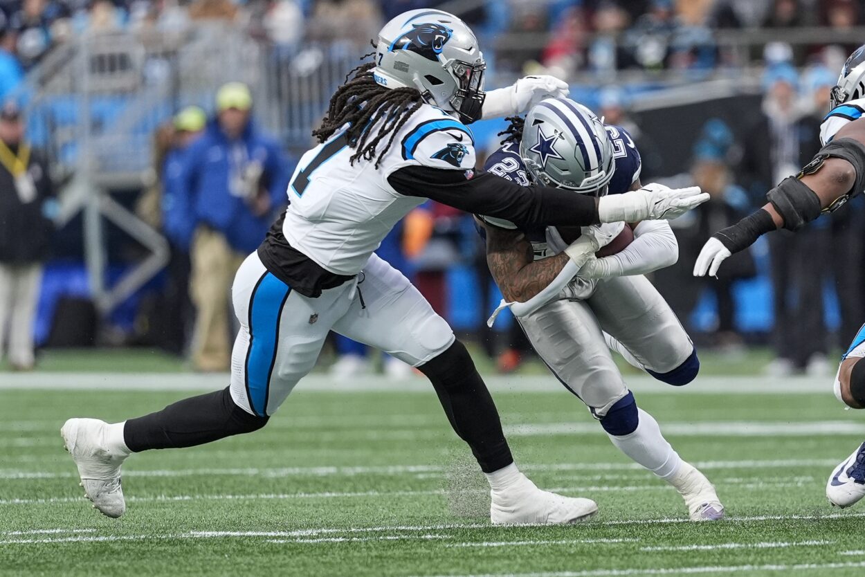 NFL: Dallas Cowboys at Carolina Panthers, Jadeveon Clowney, new york jets